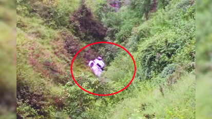 हिमाचल के कुल्लू में दर्दनाक हादसा: 500 मीटर गहरी खाई में गिरी कार, चार लोगों की मौत