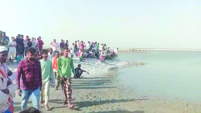 बाराबंकी में बड़ा हादसा : नदी में नहाने गए पांच बच्चे डूबे, दो भाइयों की मौत; तीन लापता