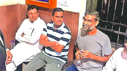 अनवर ढेबर व अरविंद सिंह 2 मई तक न्यायिक रिमांड पर तो एपी त्रिपाठी 25 अप्रेल तक ईओडब्ल्यू  की रिमांड पर