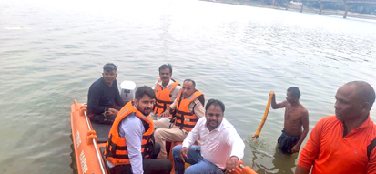 सारंगढ़ बिलाईगढ़ की बाढ़ आपदा बचाव टीम ने महानदी में किया अभ्यास  