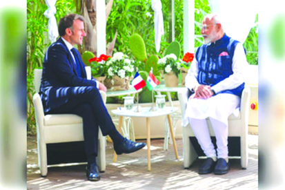 भारत-फ्रांस संबंधों की मजबूती के बीच पीएम मोदी ने राष्ट्रपति मैक्रों से की बातचीत