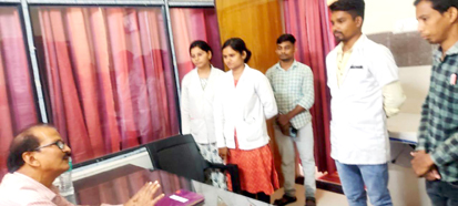 सीएमएचओ ने पुसौर के उप स्वास्थ्य केंद्र ठेंगापाली व शहरी प्राथमिक स्वास्थ्य केंद्र रामभांठा का किया निरीक्षण