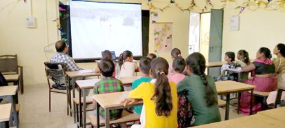 समर कैम्प के दौरान स्कूलों में दिखाई गई बच्चों को फिल्म ‘आई एम कलाम’