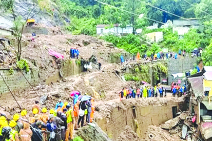 भारी बारिश के चलते बड़ा हादसा, पत्थर की खदान ढहने से 15 लोगों की मौत; कई लापता