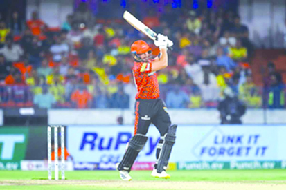अभिषेक की आंधी में उड़ा सीएसके, हैदराबाद ने छह विकेट से मैच जीता
