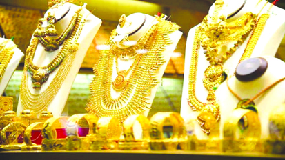 सर्राफा बाजार में आई गिरावट, सस्ता हुआ सोना और चांदी