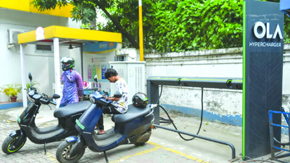टॉप ऑफिसर के इस्तीफे के बाद आज ओला इलेक्ट्रिक के शेयर टूटे 