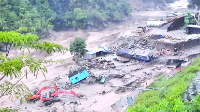 सिक्किम में भारी बारिश के बाद भूस्खलन, अब तक 9 लोगों की मौत, सैकड़ों पर्यटक फंसे
