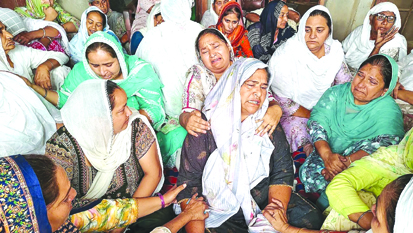 अमृतसर के 7 गांवों तक पहुंचा जहरीली शराब का असर, अब तक 21 की मौत