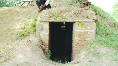 भारत-पाकिस्तान तनाव के बाद जम्मू-कश्मीर के सीमावर्ती इलाकों में बनेंगे और बंकर